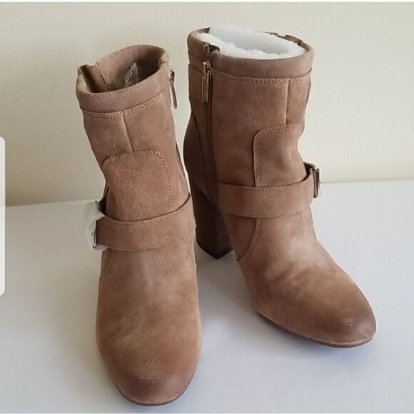 Vince Camuto Simlee Taupe Suede Bootie, NEW, SZ. 9 - Picture 9 of 9
